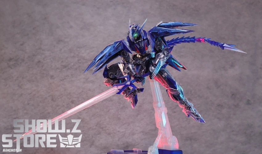 Strange Work 1/20 Frosty Cat Model Kit Clear Version - Image 4