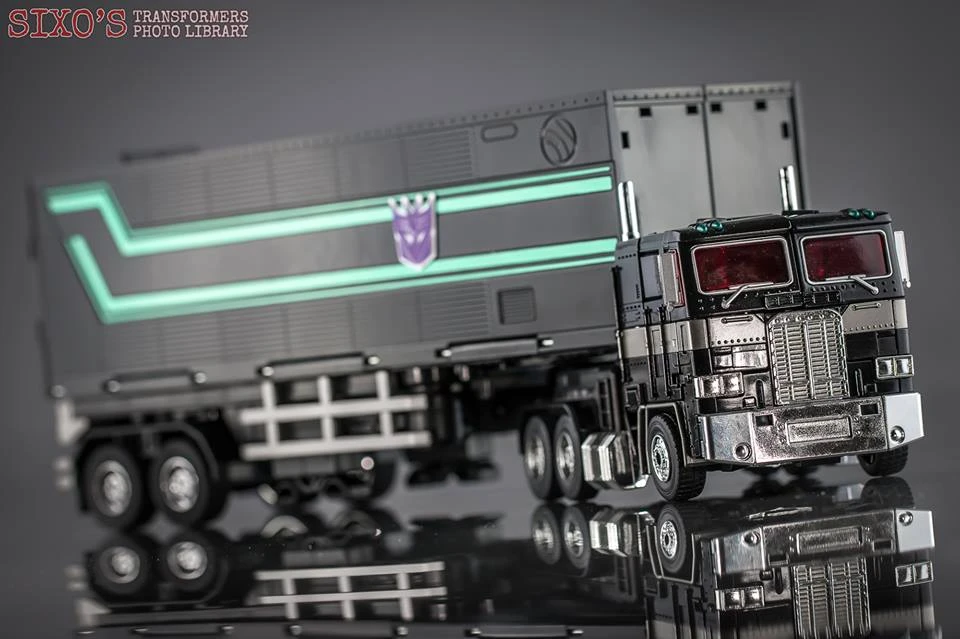 4th Party MP-10B Optimus Prime Black Version Figure & TrailerĀ - Image 8