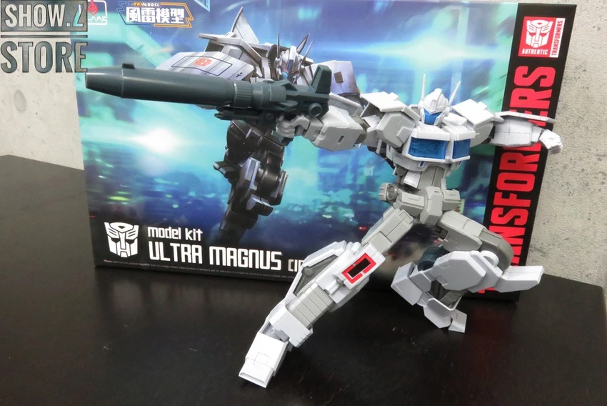 Flame Toys Furai Model Ultra Magnus Model Kit IDW Version - Image 5