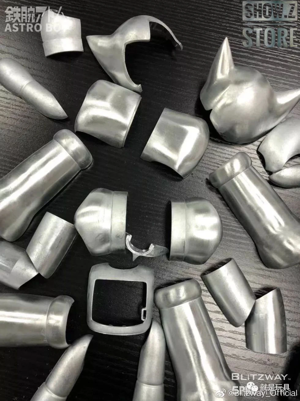 Blitzway BW-NS 50101 Astro Boy Anime Statue Deluxe Version - Image 3