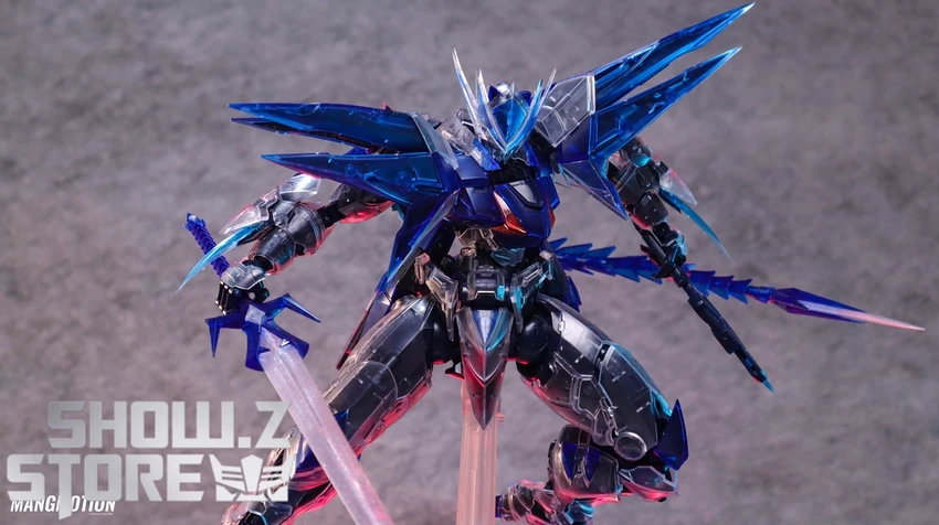 Strange Work 1/20 Frosty Cat Model Kit Clear Version - Image 6