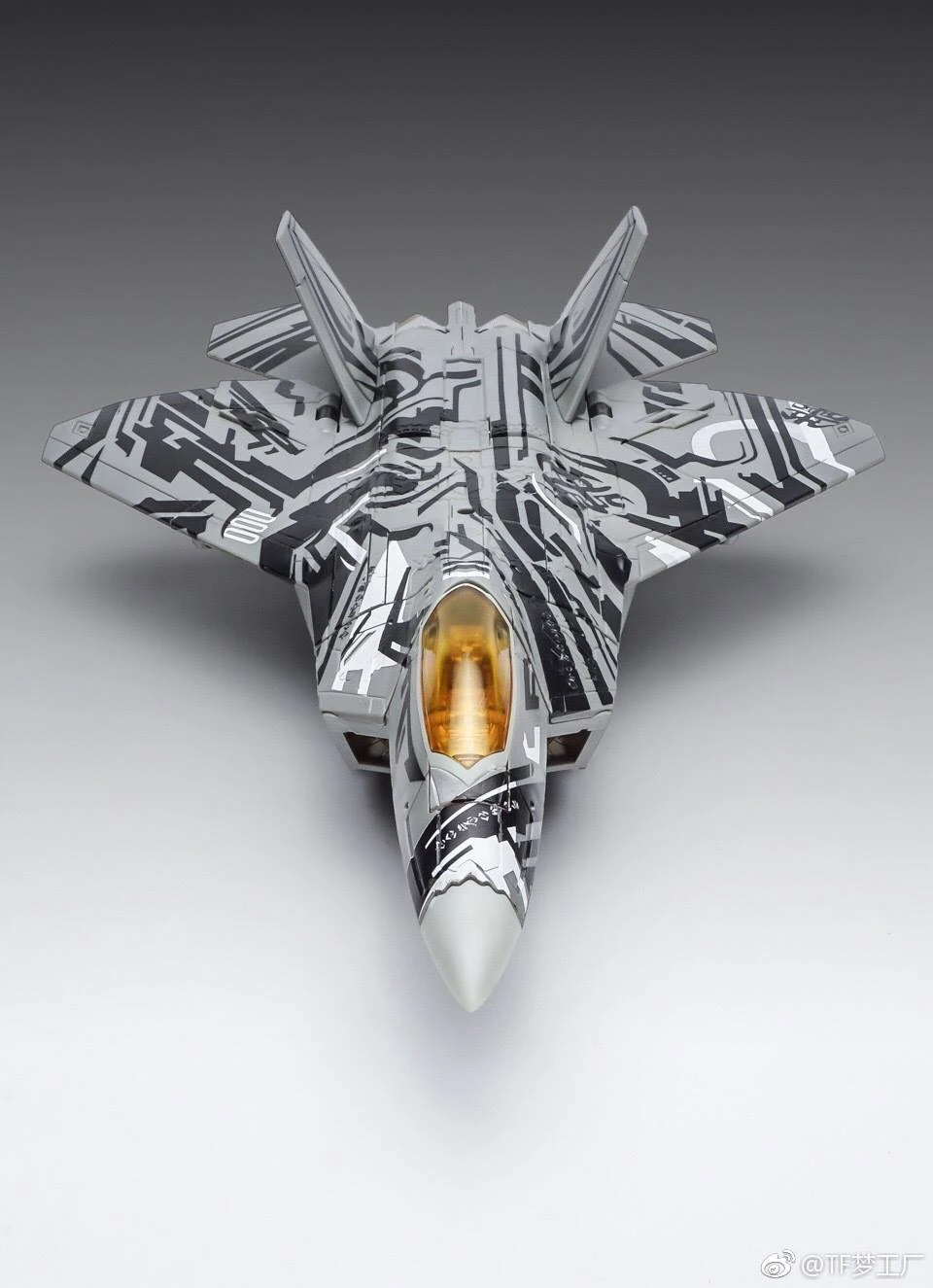 TF Dream Factory GOD-08S Starscream MPM-01 Oversized Seibertron Color Version - Image 6