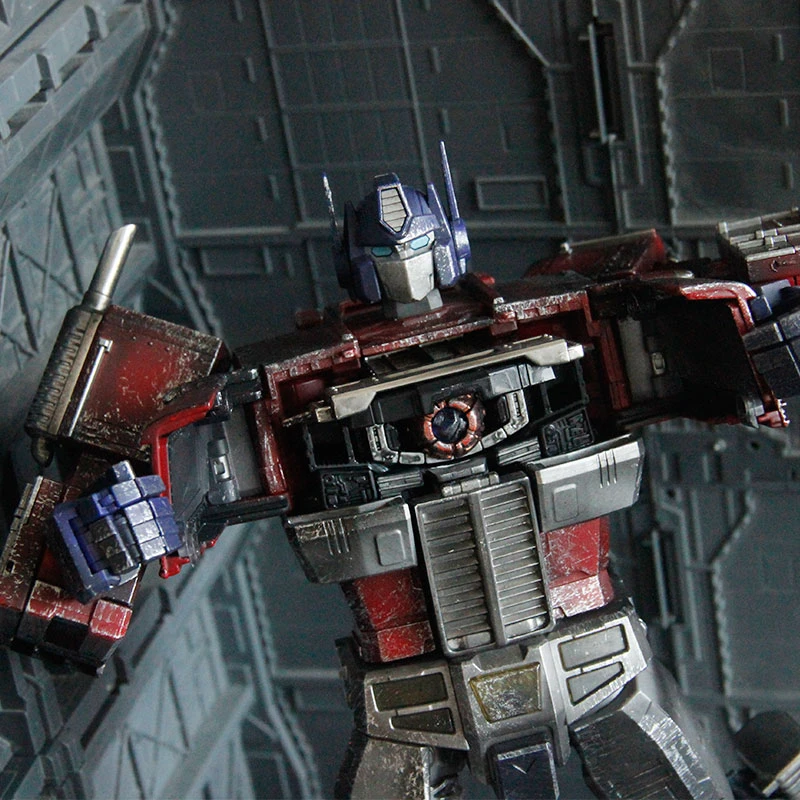 Weijiang WJ MPP10 Oversized Optimus Prime Extremely Damaged Version - Image 3