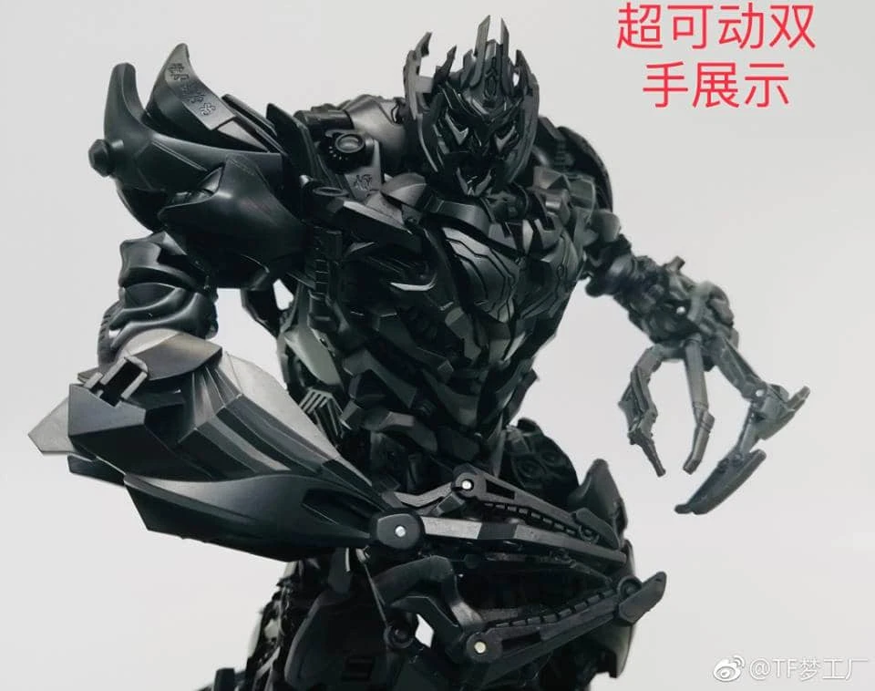 TF Dream Factory GOD-11 ROTF Megatron - Image 6