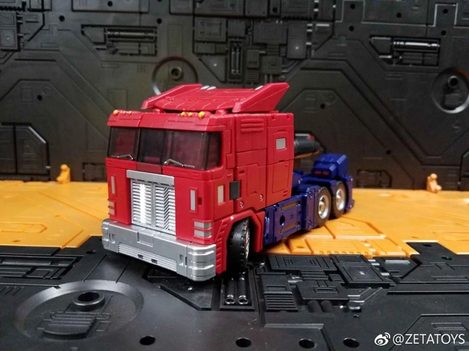 Zeta Toys EX-01 MP10 Optimus Prime - Image 6